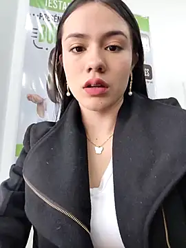 CHARLOTTE  05 online show from November 20, 12:28 pm