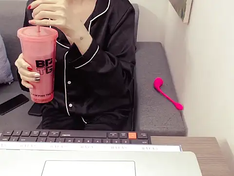 Funnygirl 9x online show from February 8, 2:37 am