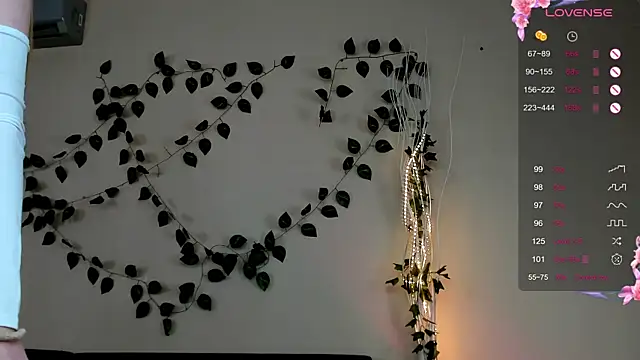 MollyDollz online show from October 15, 12:41 pm