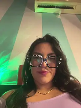 alilith online show from February 13, 8:43 pm