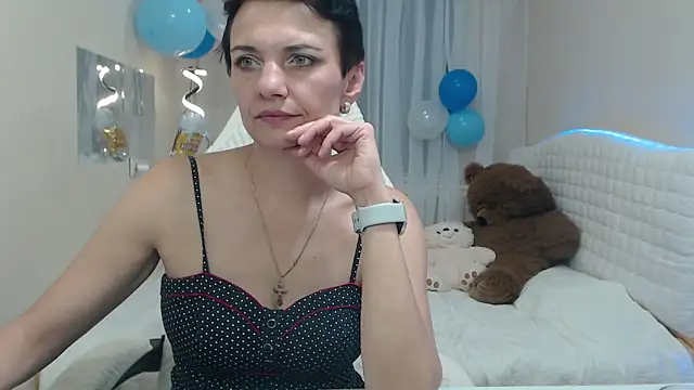 AvaSaturnian online show from September 19, 12:26 pm