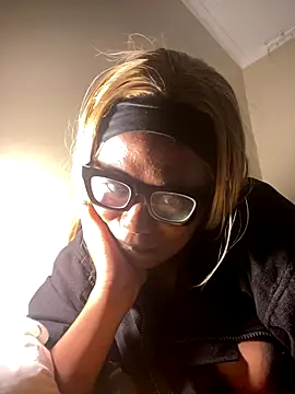 Moonzy77 online show from September 22, 4:38 pm