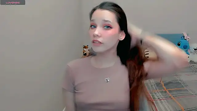 Kitten Alissa online show from March 7, 8:05 pm