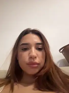 ItalianGirl online show from November 30, 11:20 pm