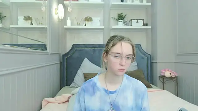 Beverly Gomes online show from September 12, 6:14 am