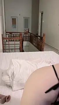 JunCii online show from November 1, 4:00 pm