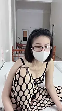 JunCii online show from September 19, 8:30 pm