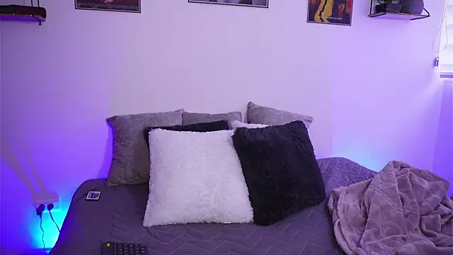 SophiieCumsx online show from October 3, 6:02 pm