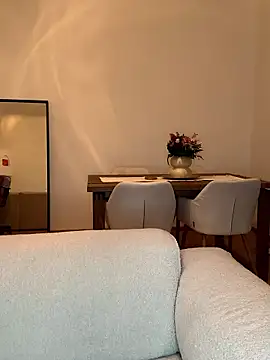 SophiiaStarr online show from February 7, 7:40 pm