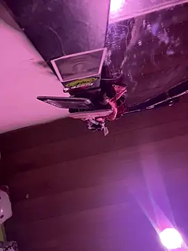 XBODTRIIPX online show from March 11, 11:18 pm