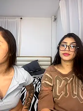 Sweet and Rous0 online show from September 12, 4:24 am