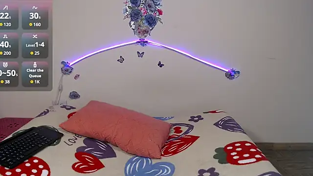 Valeryxs online show from November 17, 9:15 pm