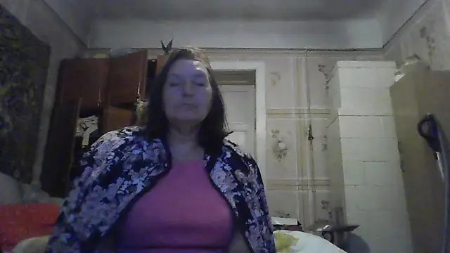 AnnaLive570 online show from November 2, 3:04 pm