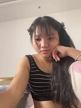 Emlyly-18 online show from September 14, 2:53 am