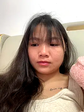 Emlyly-18 online show from November 30, 2:38 am