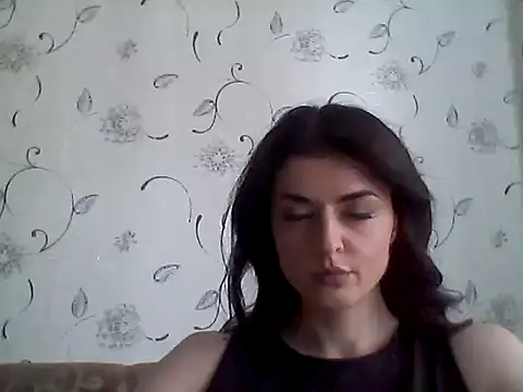 Oravielle online show from May 24, 3:11 pm