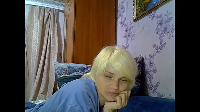 SaraSnow  online show from October 25, 6:48 pm