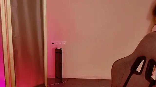 Yoka paradoXXX online show from April 27, 9:06 am