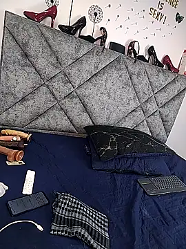 Shantey Laurent online show from February 11, 6:31 pm