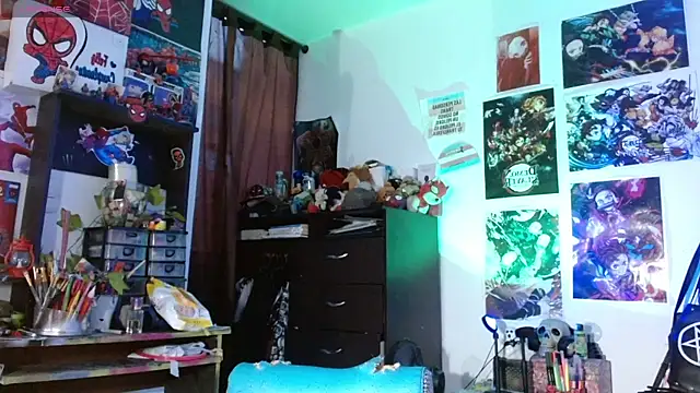 carolinerue online show from October 1, 10:59 pm