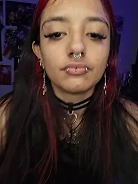 carolinerue online show from April 21, 1:09 am