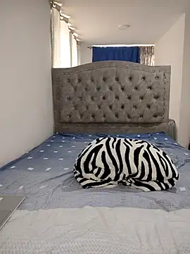 ellafrost-1 online show from September 23, 3:43 pm