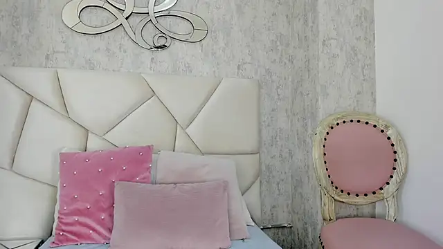 Skylerwhite02 online show from October 3, 8:03 pm