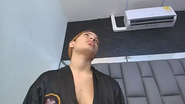 kissme luna online show from January 15, 7:09 pm