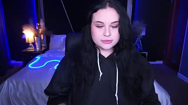 SerahMirabeli online show from October 7, 7:07 pm