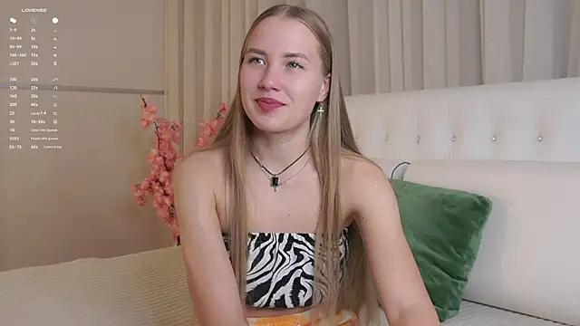 AlbaMesick online show from October 2, 11:59 am