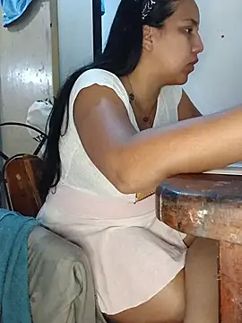 girlpee online show from March 12, 9:56 am