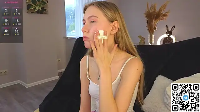 Succubelle online show from October 9, 6:17 am