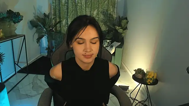 MonicaFarmer online show from October 3, 8:47 pm