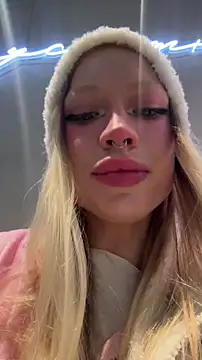 Sugar Pop online show from October 4, 2:11 pm