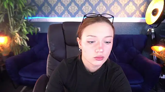 FoxyMayy online show from October 6, 1:06 pm