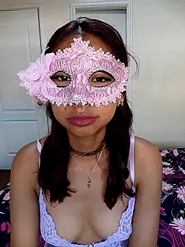 Fannylinda online show from March 21, 7:30 pm