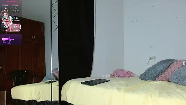 ebony joness online show from October 6, 3:23 am