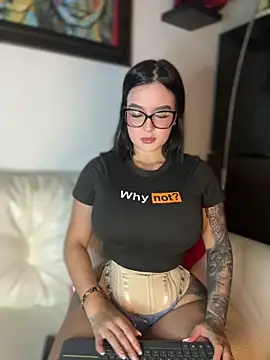 GabyMejiaa online show from December 23, 12:25 am