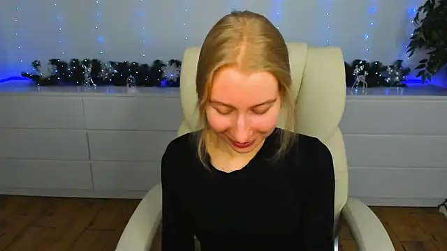 Alina Blonde online show from December 16, 6:41 am