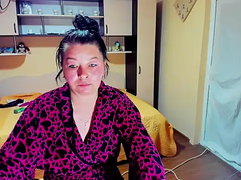 Soffy Skye online show from May 17, 4:55 am