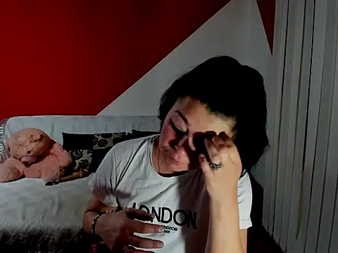 Soffy Skye online show from October 1, 3:44 am