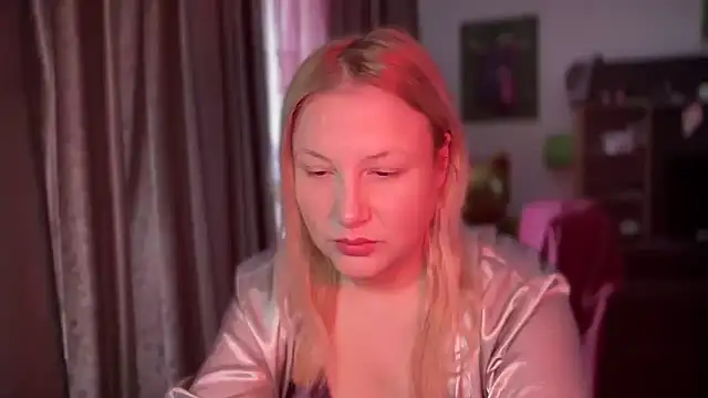 BikiHellena online show from April 8, 8:38 am