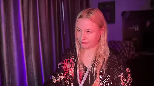 BikiHellena online show from December 16, 7:25 am