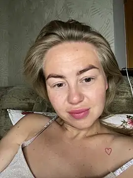 MartaLuna  online show from September 26, 10:07 pm