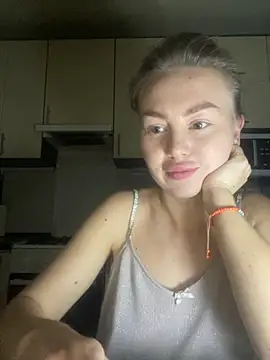 MartaLuna  online show from November 25, 8:09 pm