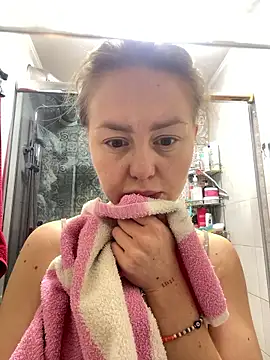 MartaLuna  online show from January 11, 9:20 pm