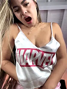 MayaMoanXXX online show from September 17, 1:09 pm