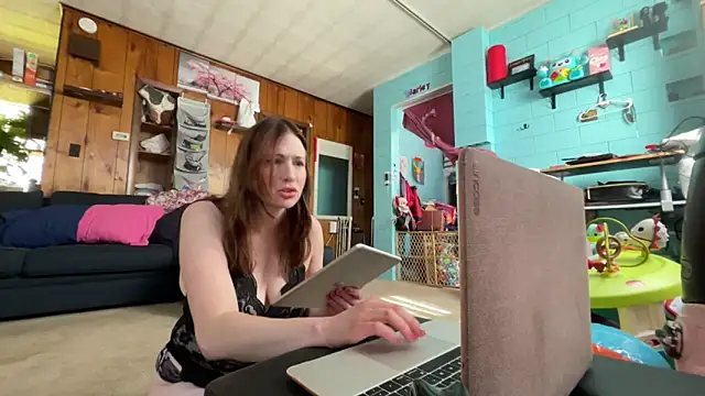 desirex2025 online show from October 10, 5:18 pm