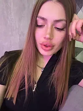 Elizabeth Tay online show from March 13, 7:48 pm