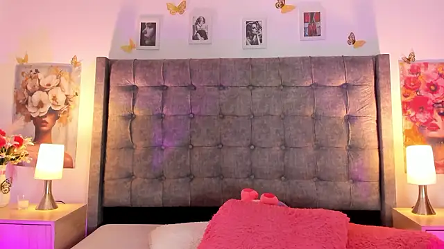 Linda Fosterr online show from March 3, 7:42 pm